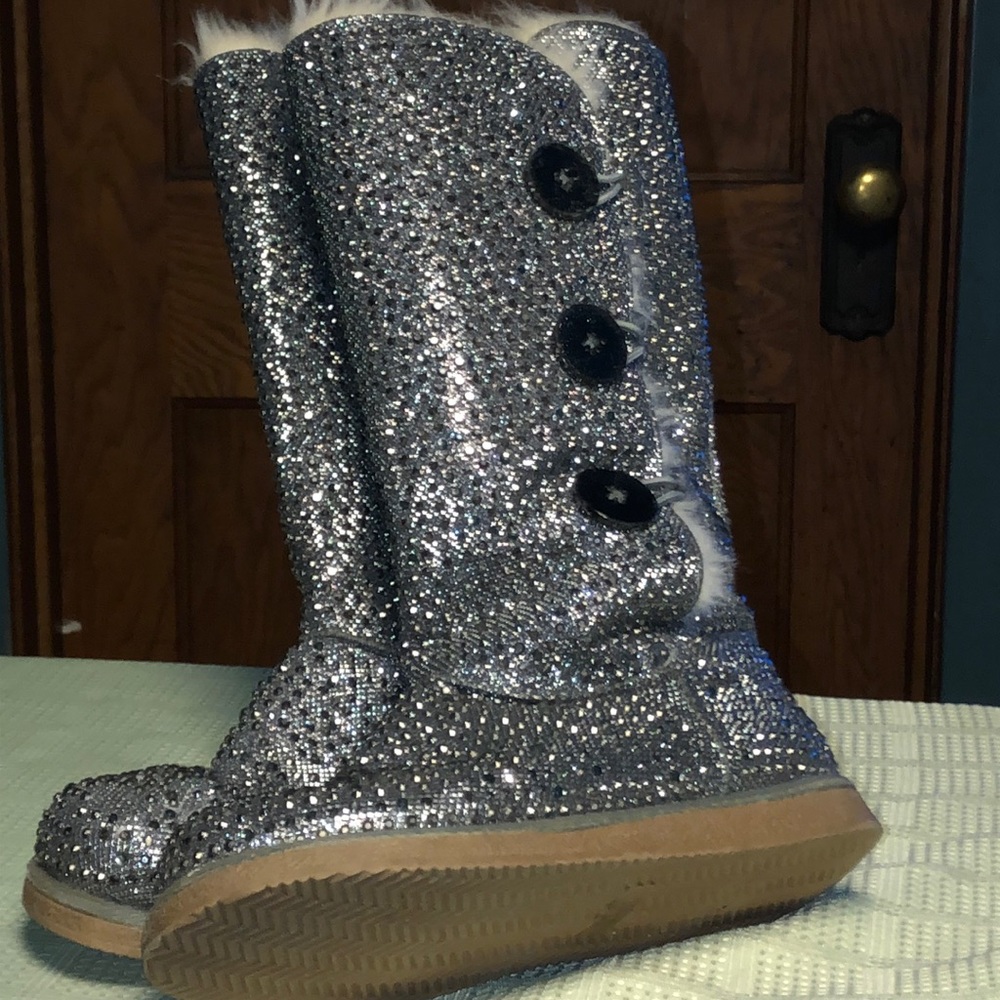 Mascotti Women’s Metallic Silver Boots with Button